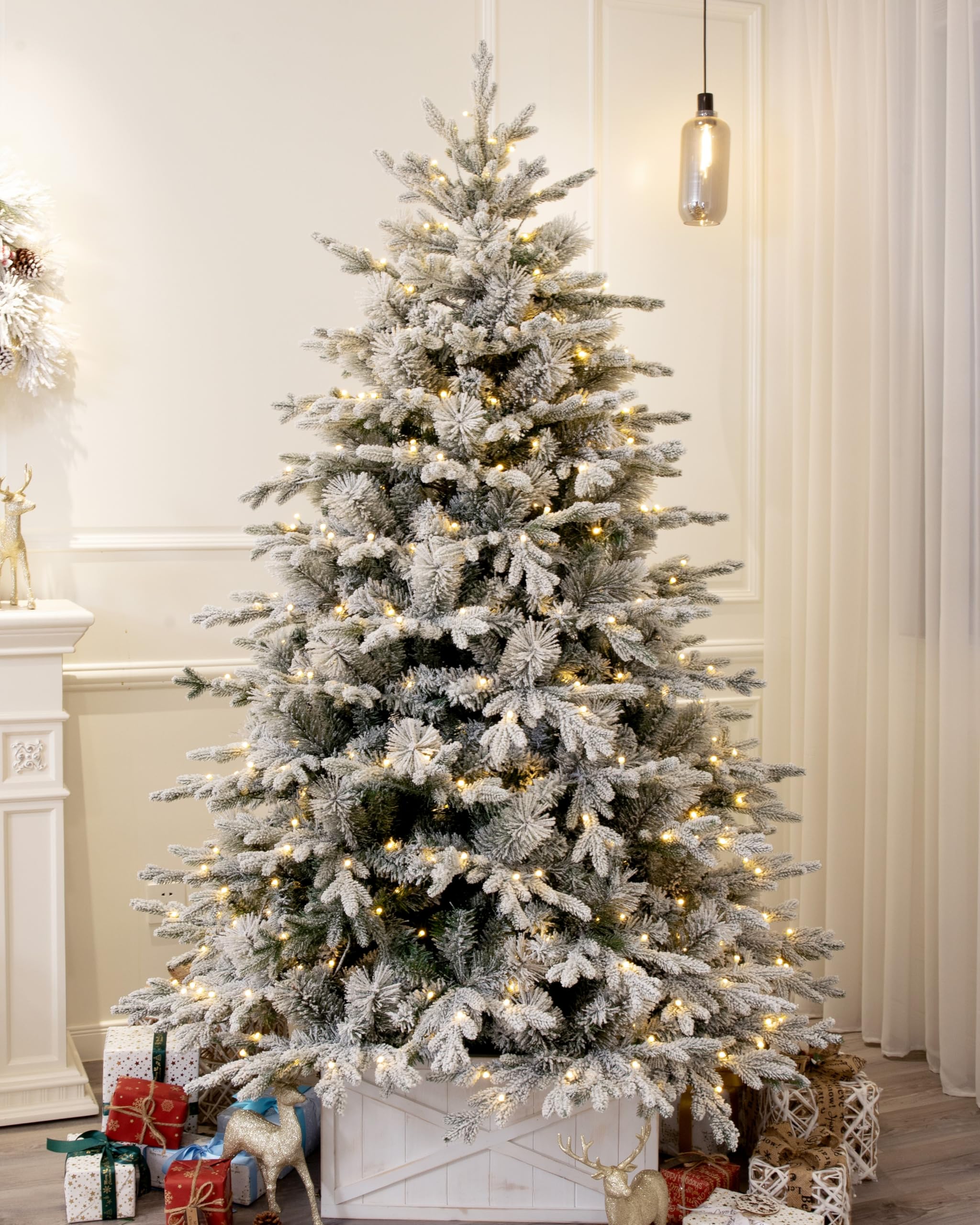 Alaska Flocked Spruce Christmas Tree