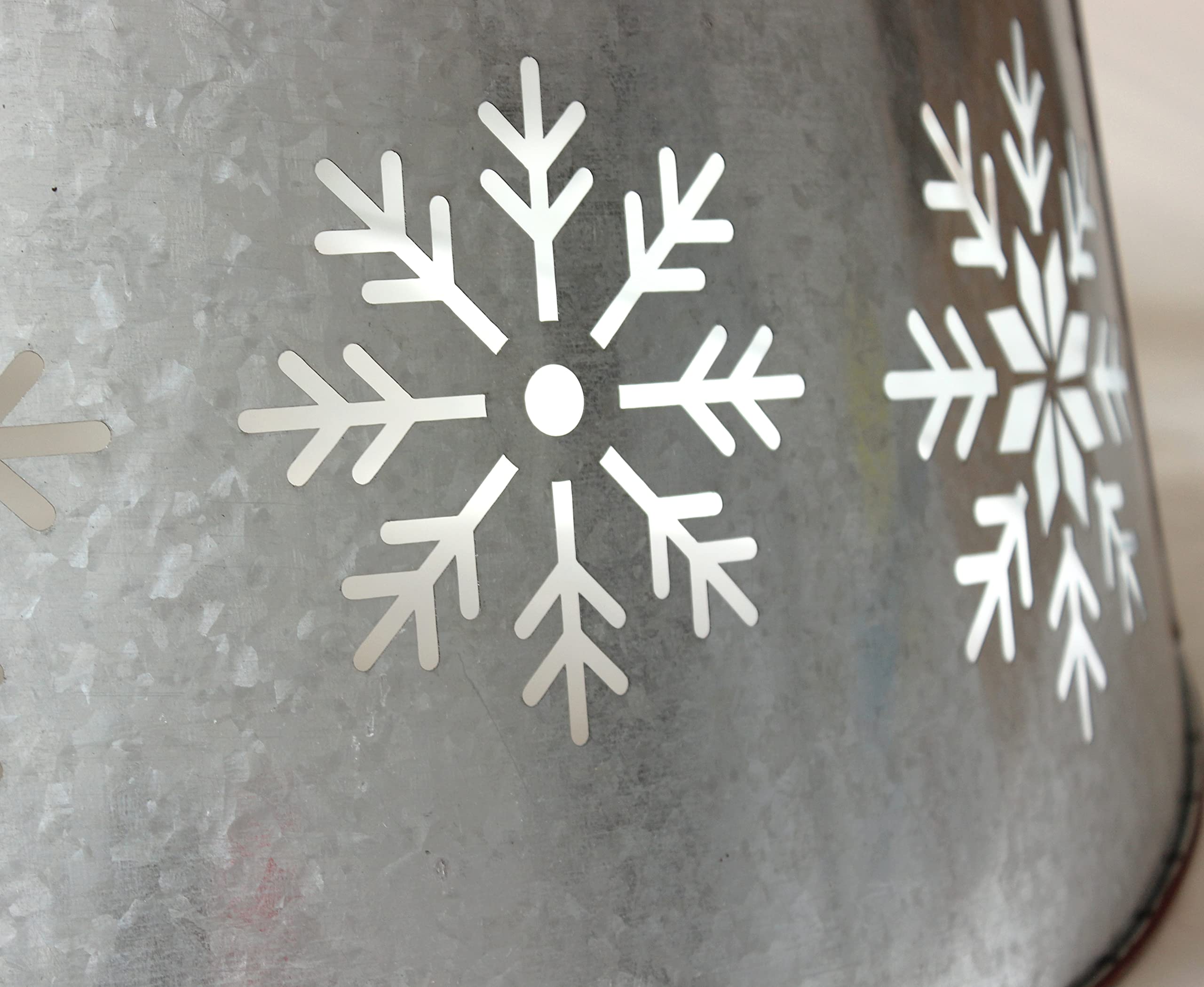 Vintage Snowflake Silver Metal Christmas Tree Collar