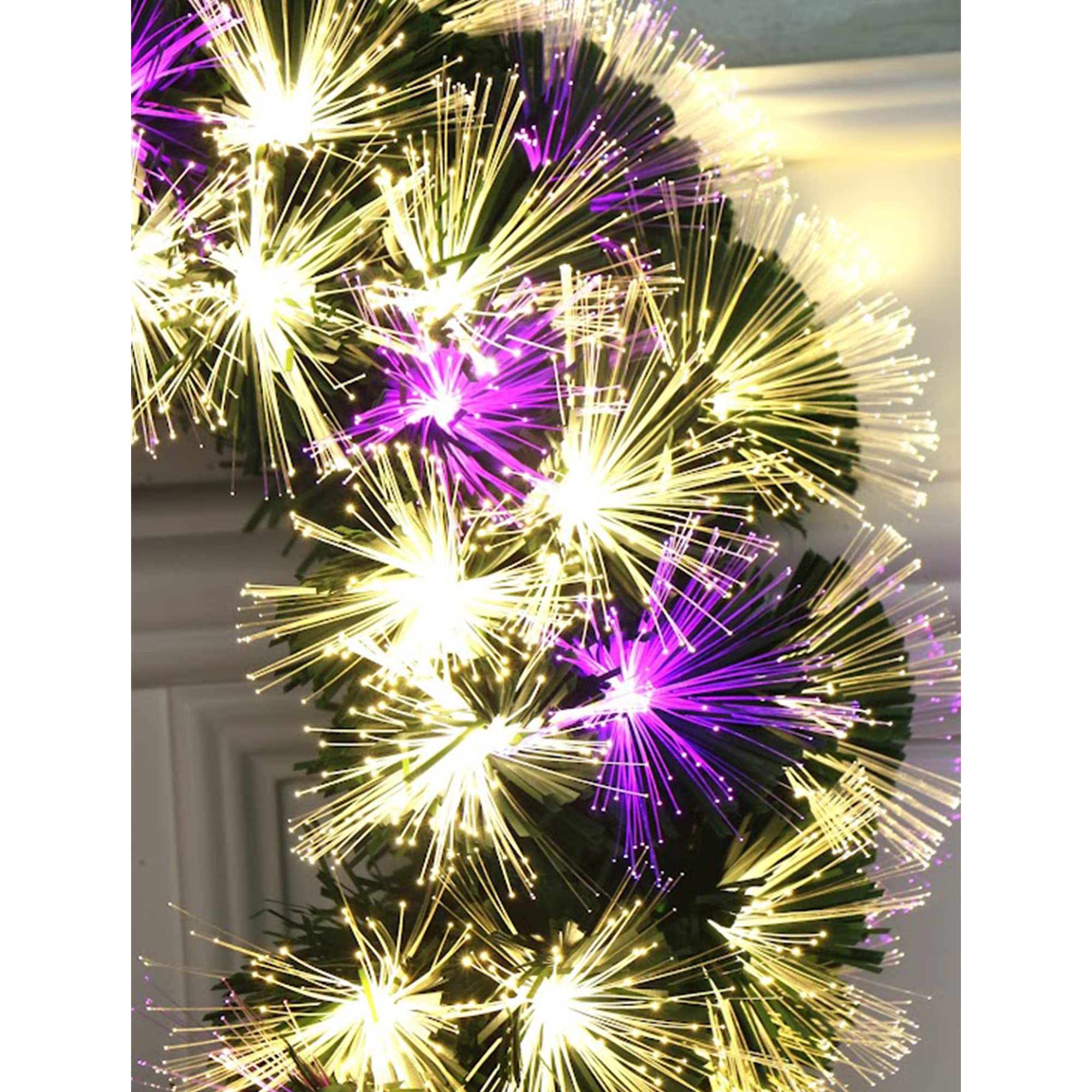 24'' Color Changing LED Fiber Optic Christmas Wreath (White Multi Color, 24in.)