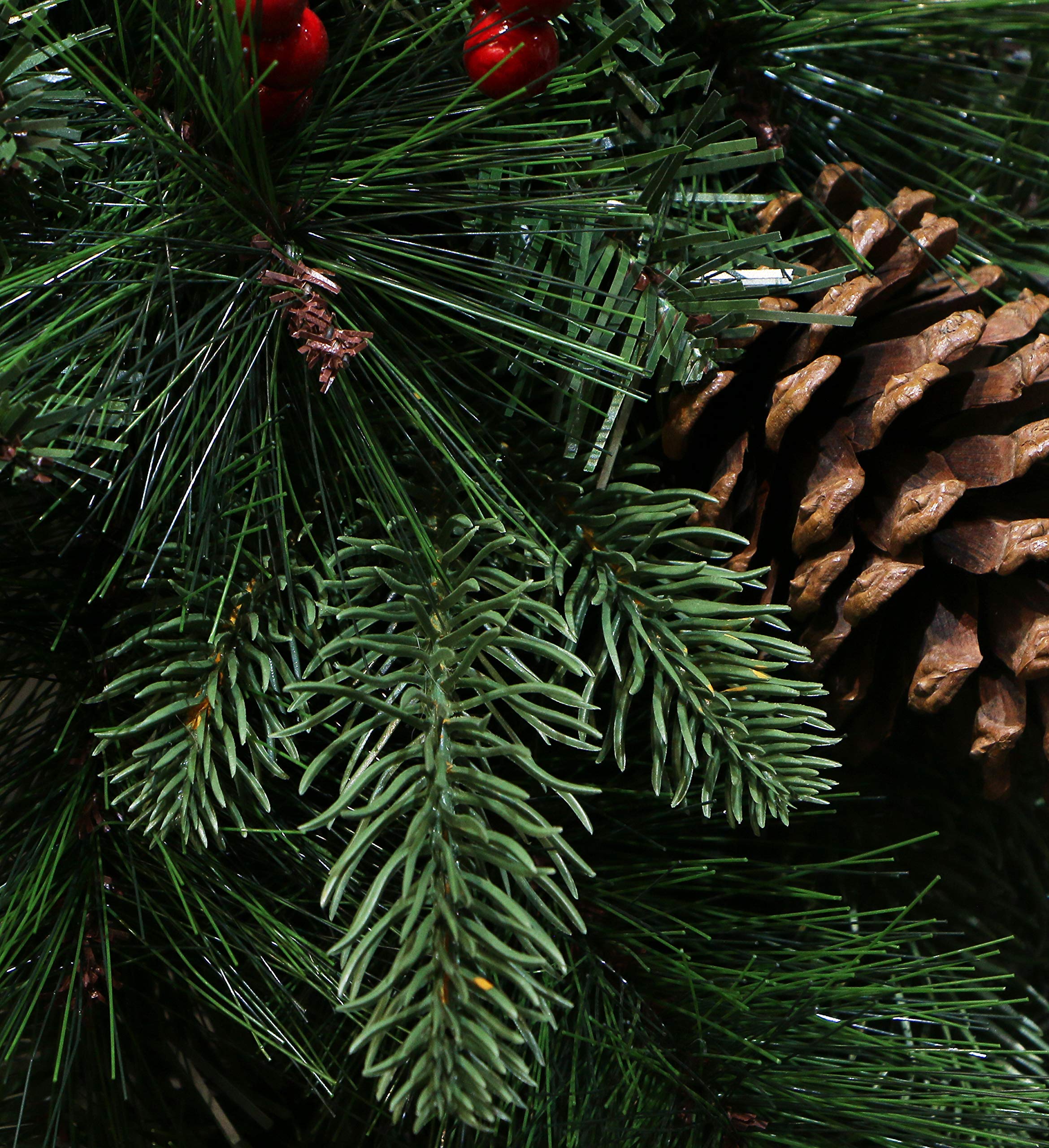 Natural Mixed Pine Wreaths