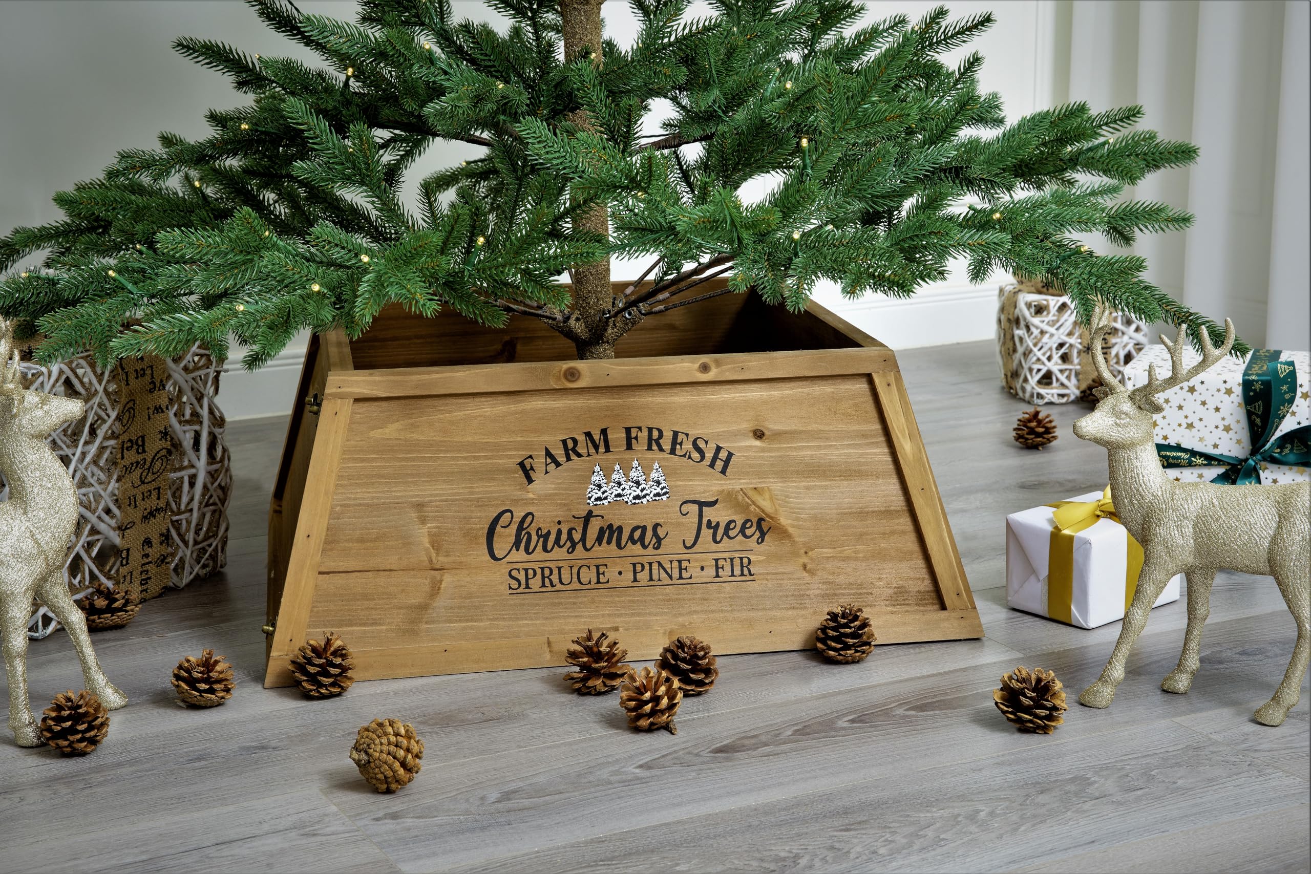 Farmhouse Wooden Christmas Tree Collar