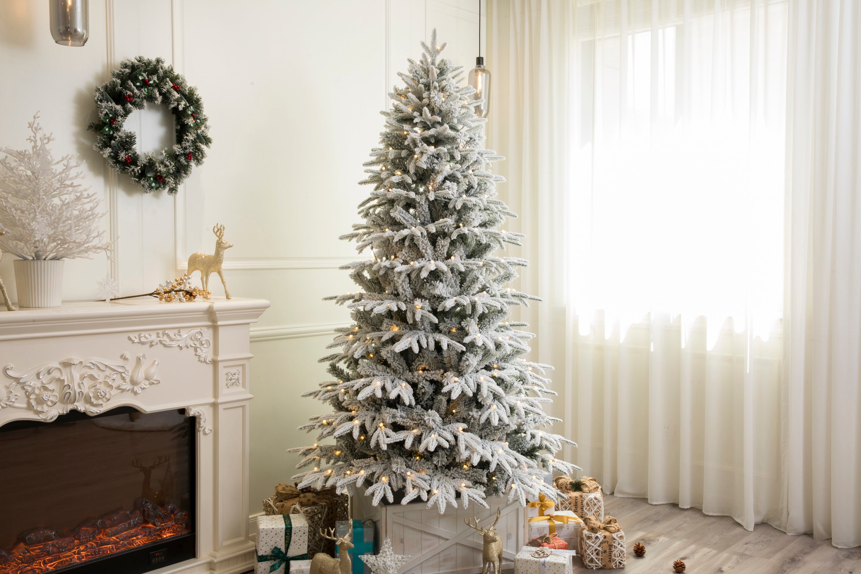 Snowy Forest Spruce Flocked Artificial Christmas Tree Pre-lit